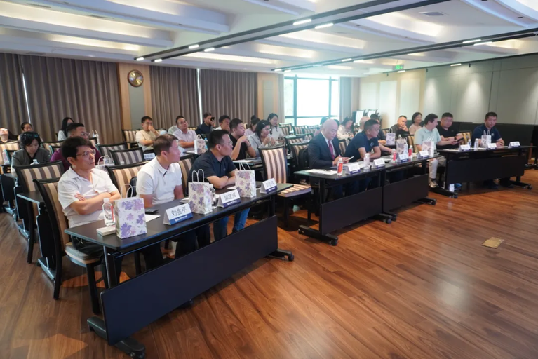 产业博士 | 和立大学产业博士“政产学联动&全球移动课堂”走进上海交通大学
